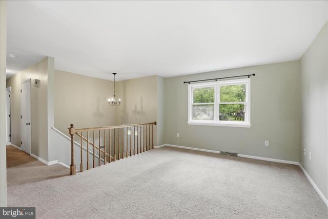 42 PINEWOOD AVE, Lititz, PA 17543
