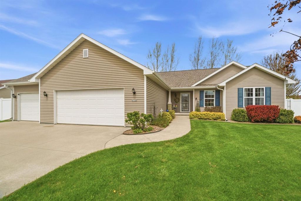 W7122 ENGLEWOOD DRIVE, Greenville, WI 54942