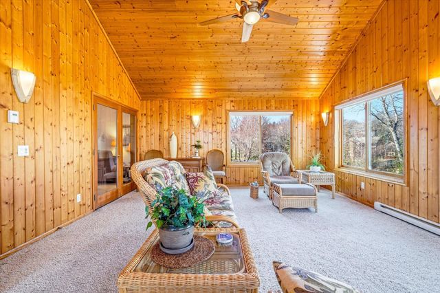 4564 Cliff Ridge Court, Eagan, MN 55123