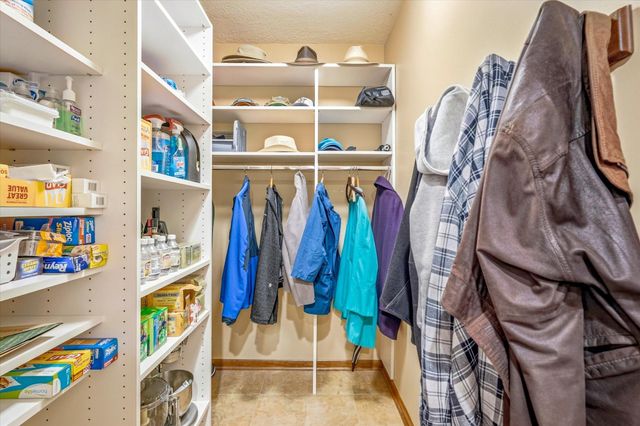 4564 Cliff Ridge Court, Eagan, MN 55123