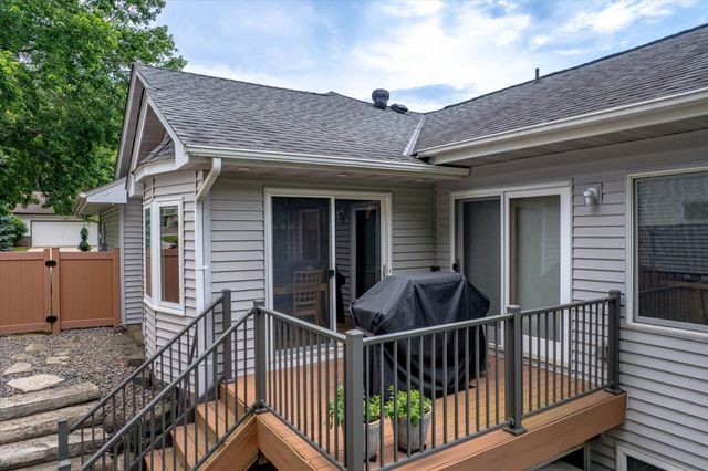 4564 Cliff Ridge Court, Eagan, MN 55123