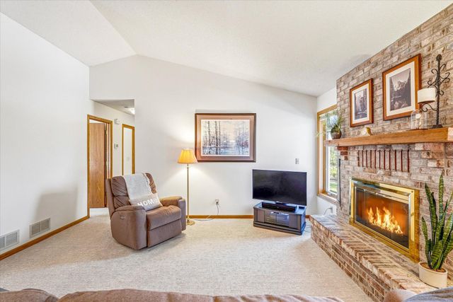 4564 Cliff Ridge Court, Eagan, MN 55123