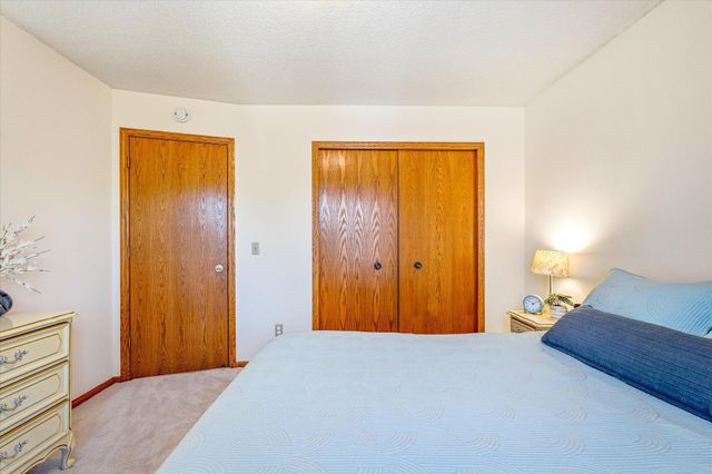 4564 Cliff Ridge Court, Eagan, MN 55123