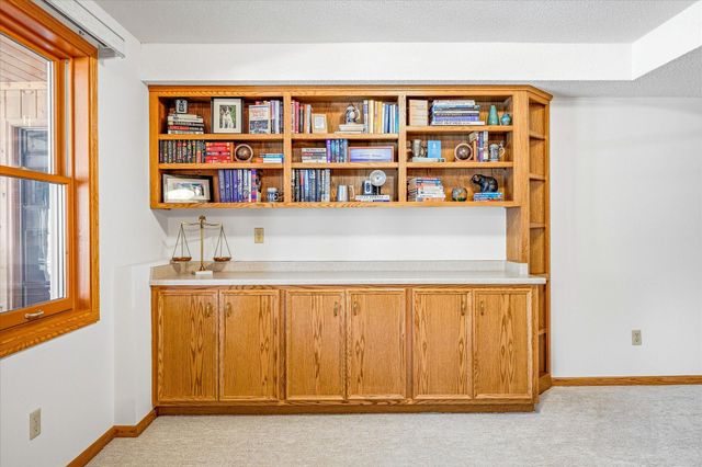 4564 Cliff Ridge Court, Eagan, MN 55123