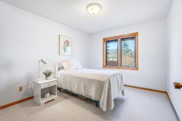 4564 Cliff Ridge Court, Eagan, MN 55123