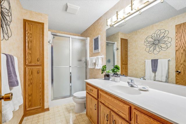 4564 Cliff Ridge Court, Eagan, MN 55123