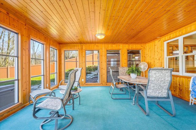 4564 Cliff Ridge Court, Eagan, MN 55123