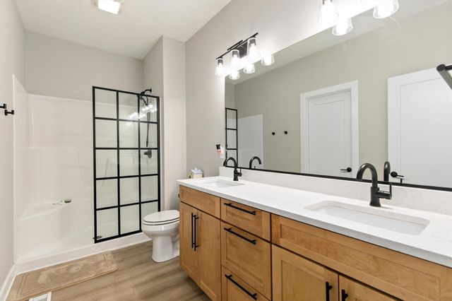 995 8th Street, Waukee, IA 50263