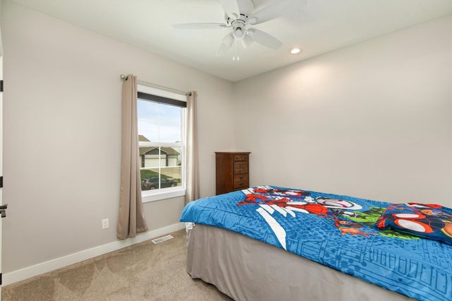 995 8th Street, Waukee, IA 50263