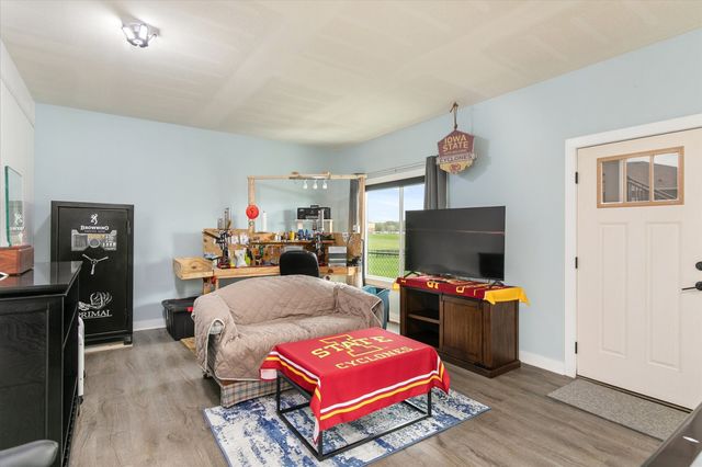 995 8th Street, Waukee, IA 50263