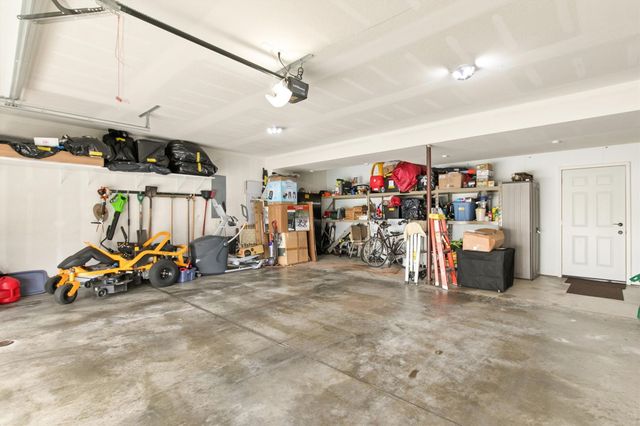 995 8th Street, Waukee, IA 50263