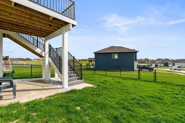 995 8th Street, Waukee, IA 50263