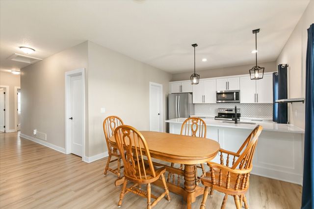 995 8th Street, Waukee, IA 50263