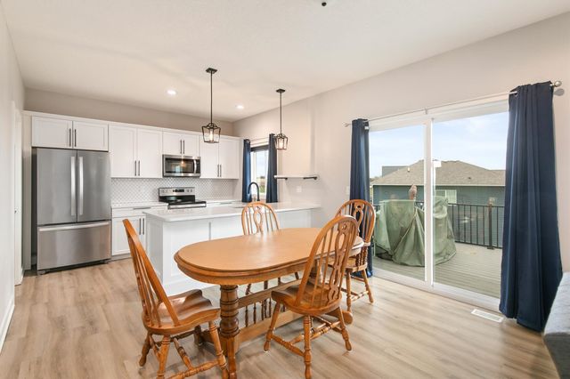 995 8th Street, Waukee, IA 50263