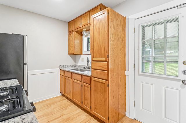3812 Marks Place, Fort Worth, TX 76116