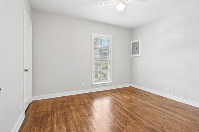 3812 Marks Place, Fort Worth, TX 76116