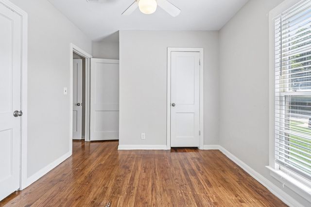 3812 Marks Place, Fort Worth, TX 76116