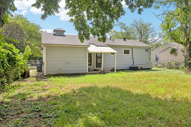 3812 Marks Place, Fort Worth, TX 76116