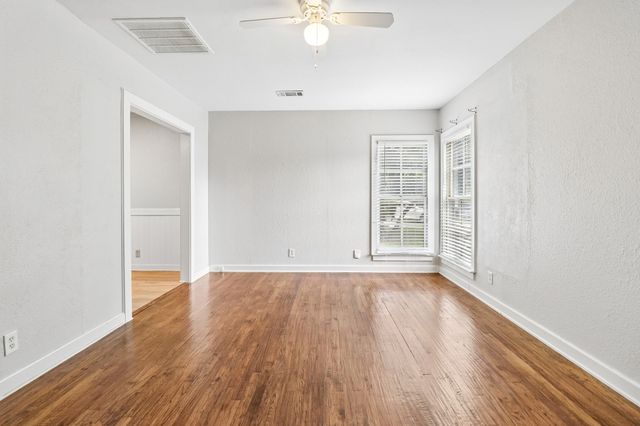 3812 Marks Place, Fort Worth, TX 76116