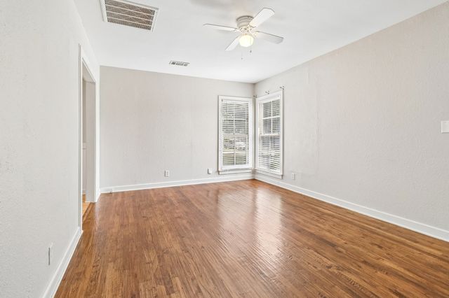 3812 Marks Place, Fort Worth, TX 76116
