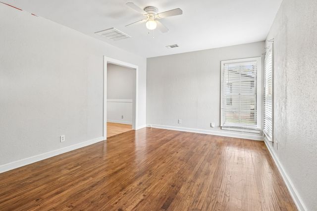3812 Marks Place, Fort Worth, TX 76116