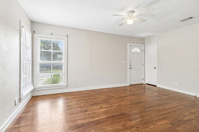 3812 Marks Place, Fort Worth, TX 76116