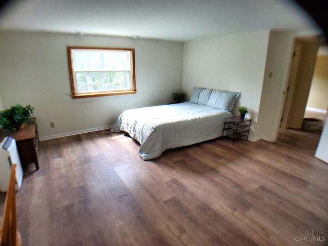 5837 E Kemper Road, Sharonville, OH 45241