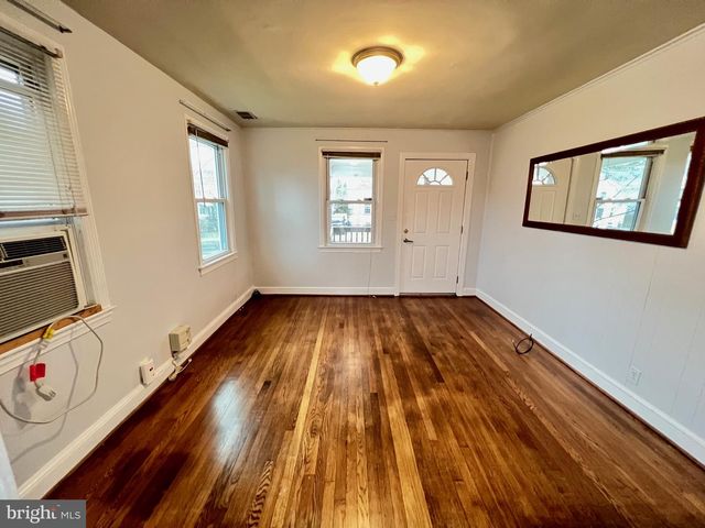 3712 LAWRENCE AVE, Kensington, MD 20895