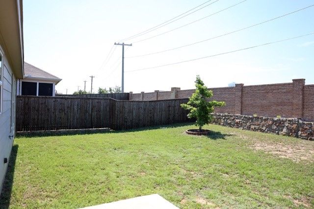 1416 Waggoner Drive, Aubrey, TX 76227
