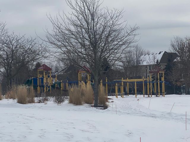 10759 Falling Water Lane B, Woodbury, MN 55129