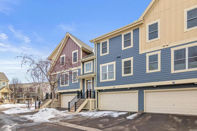 10759 Falling Water Lane B, Woodbury, MN 55129