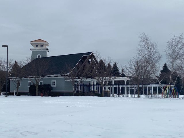 10759 Falling Water Lane B, Woodbury, MN 55129