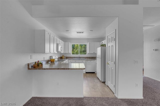 353 Amber Pine Street 203, Las Vegas, NV 89144