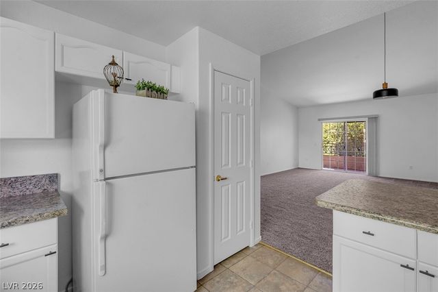 353 Amber Pine Street 203, Las Vegas, NV 89144