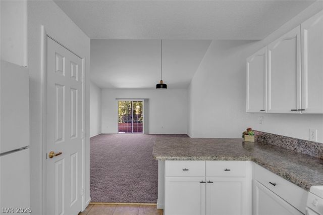 353 Amber Pine Street 203, Las Vegas, NV 89144