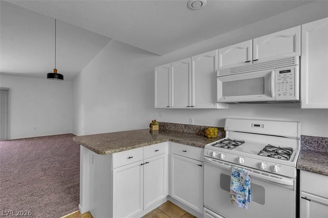 353 Amber Pine Street 203, Las Vegas, NV 89144