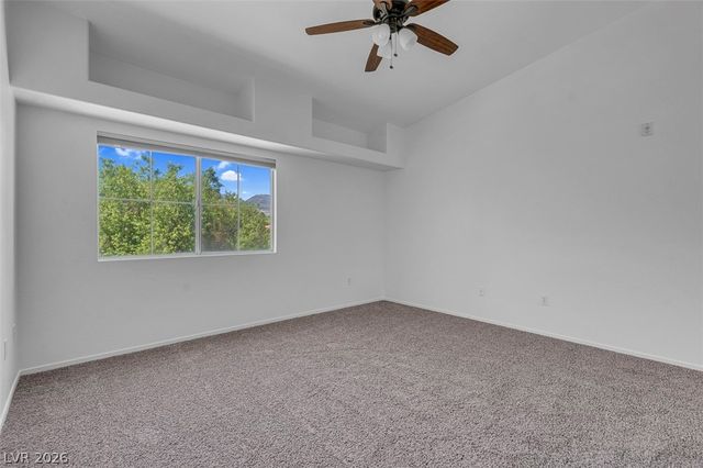 353 Amber Pine Street 203, Las Vegas, NV 89144