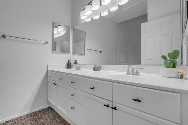 353 Amber Pine Street 203, Las Vegas, NV 89144