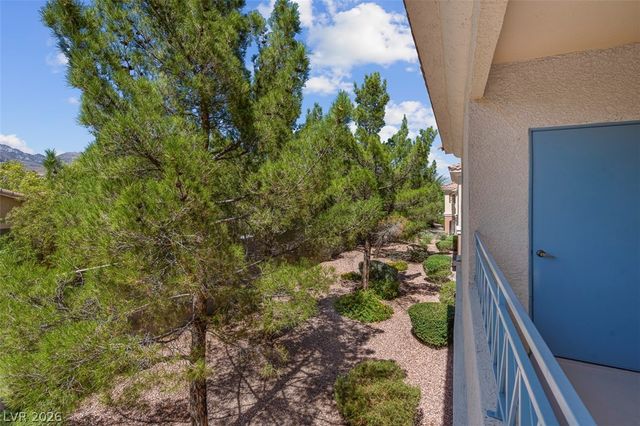 353 Amber Pine Street 203, Las Vegas, NV 89144