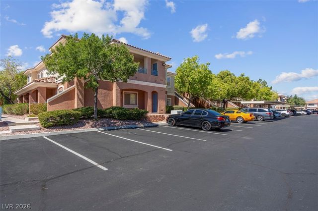 353 Amber Pine Street 203, Las Vegas, NV 89144