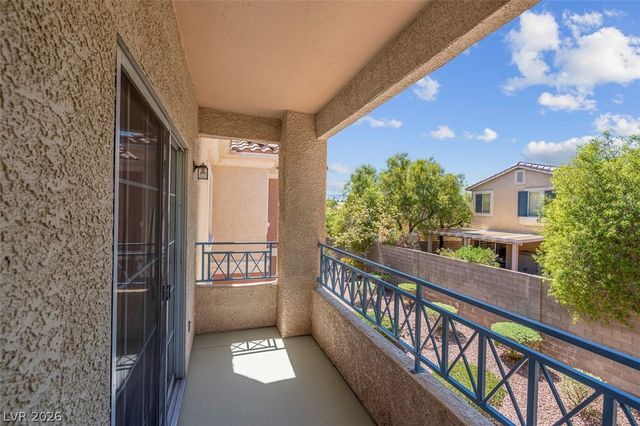 353 Amber Pine Street 203, Las Vegas, NV 89144