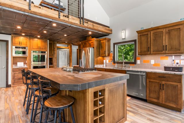 881 Booth Ridge Road, Rogers, KY 41365