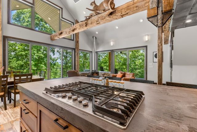 881 Booth Ridge Road, Rogers, KY 41365