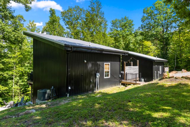 881 Booth Ridge Road, Rogers, KY 41365