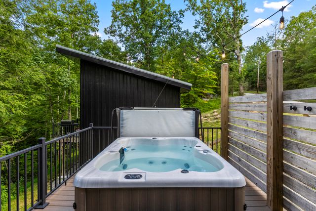 881 Booth Ridge Road, Rogers, KY 41365