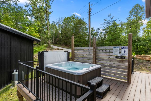 881 Booth Ridge Road, Rogers, KY 41365