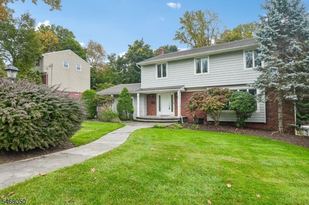 26 Almroth Dr, Wayne Twp., NJ 07470 — photo 2
