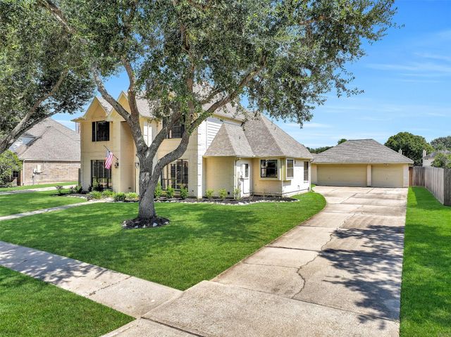 2505 Sarasota Drive, Friendswood, TX 77546
