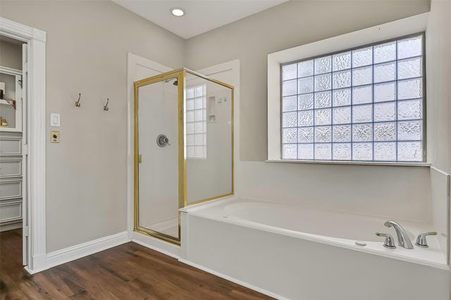 2505 Sarasota Drive, Friendswood, TX 77546