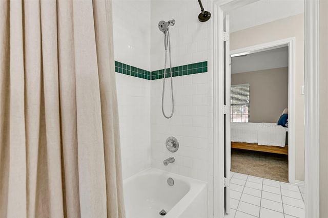2505 Sarasota Drive, Friendswood, TX 77546